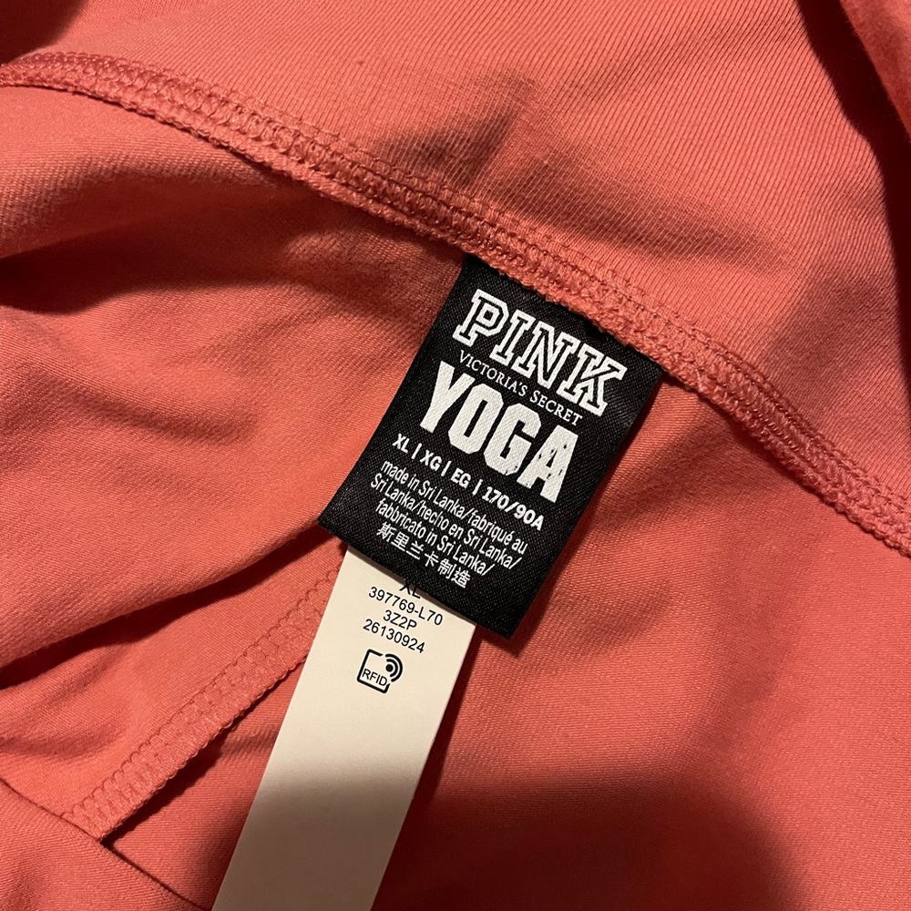 BMWT Victoria’s Secret cotton yoga leggings.